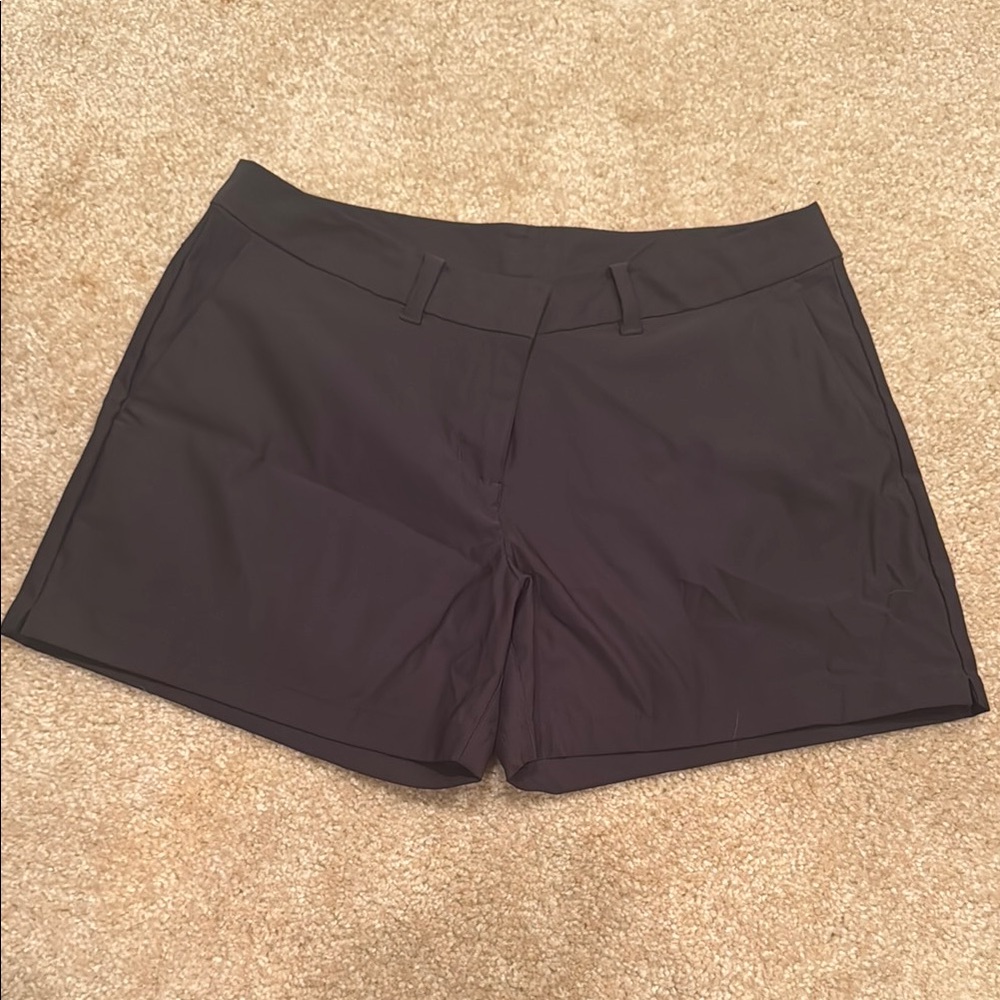 Women's Black Nike Drifit Golf Shorts - size M